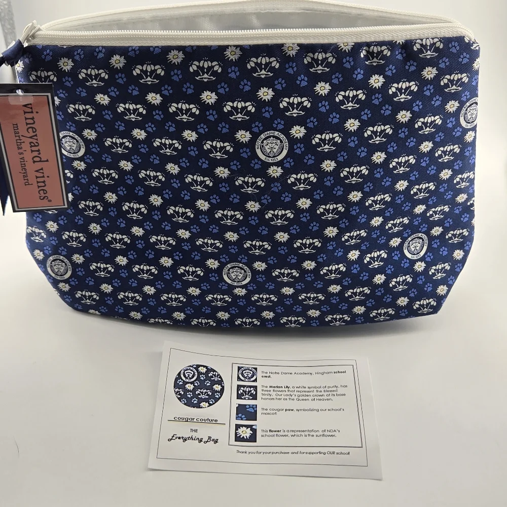 Vinyard Vines Notre Dame Academy Hingham School Crest Shaving or Cosmetic Bag - Picture 3 of 10